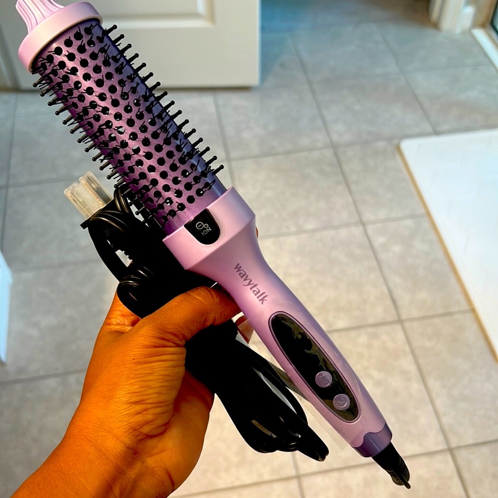 Wavytalk Heated Round Brush